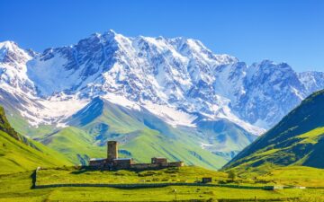 Wysoki-Kaukaz-lodowiec-szchara