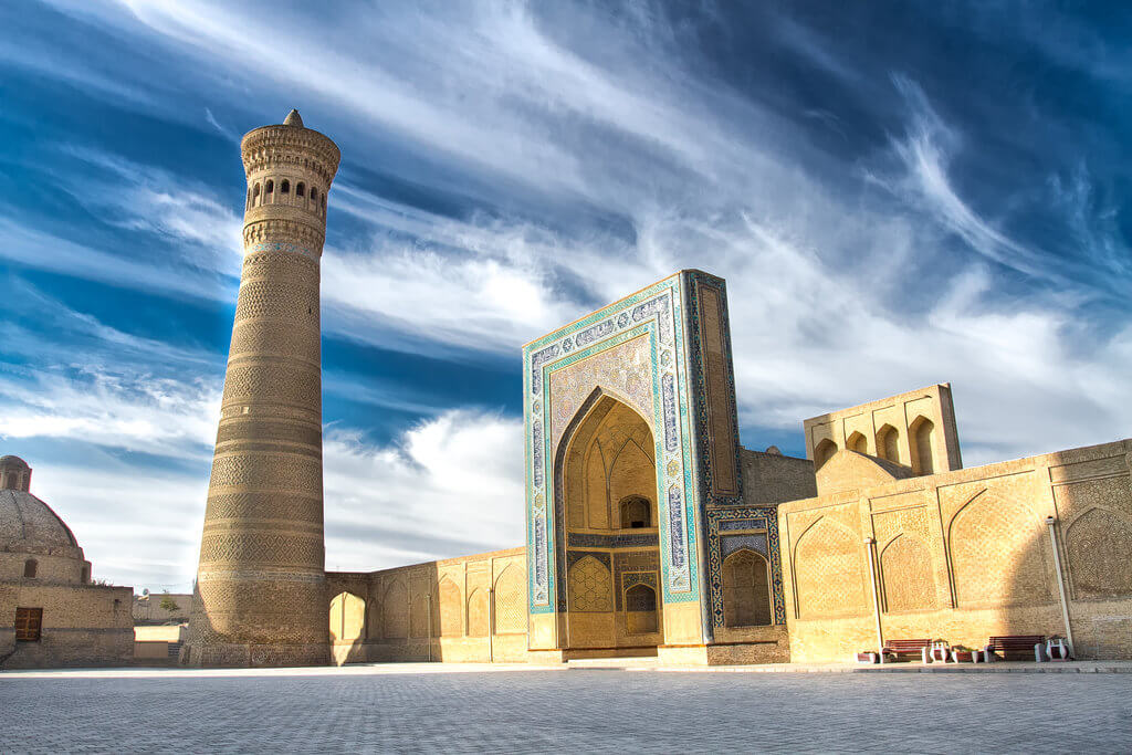 Kalyan-minaret-meczet-buchara-uzbekistan
